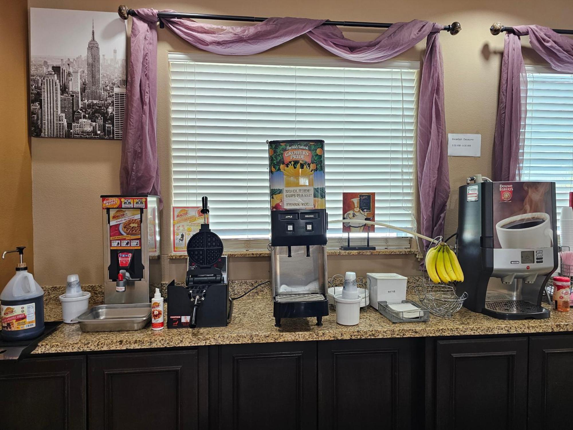 Executive Inn & Suites Floresville 외부 사진