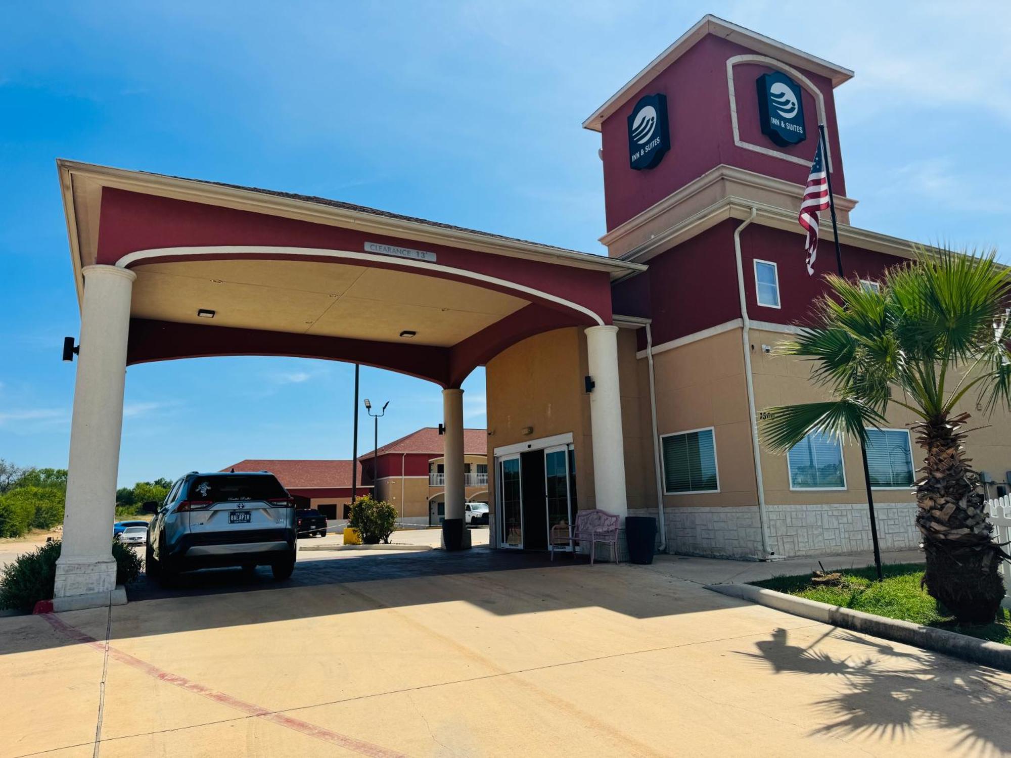 Executive Inn & Suites Floresville 외부 사진
