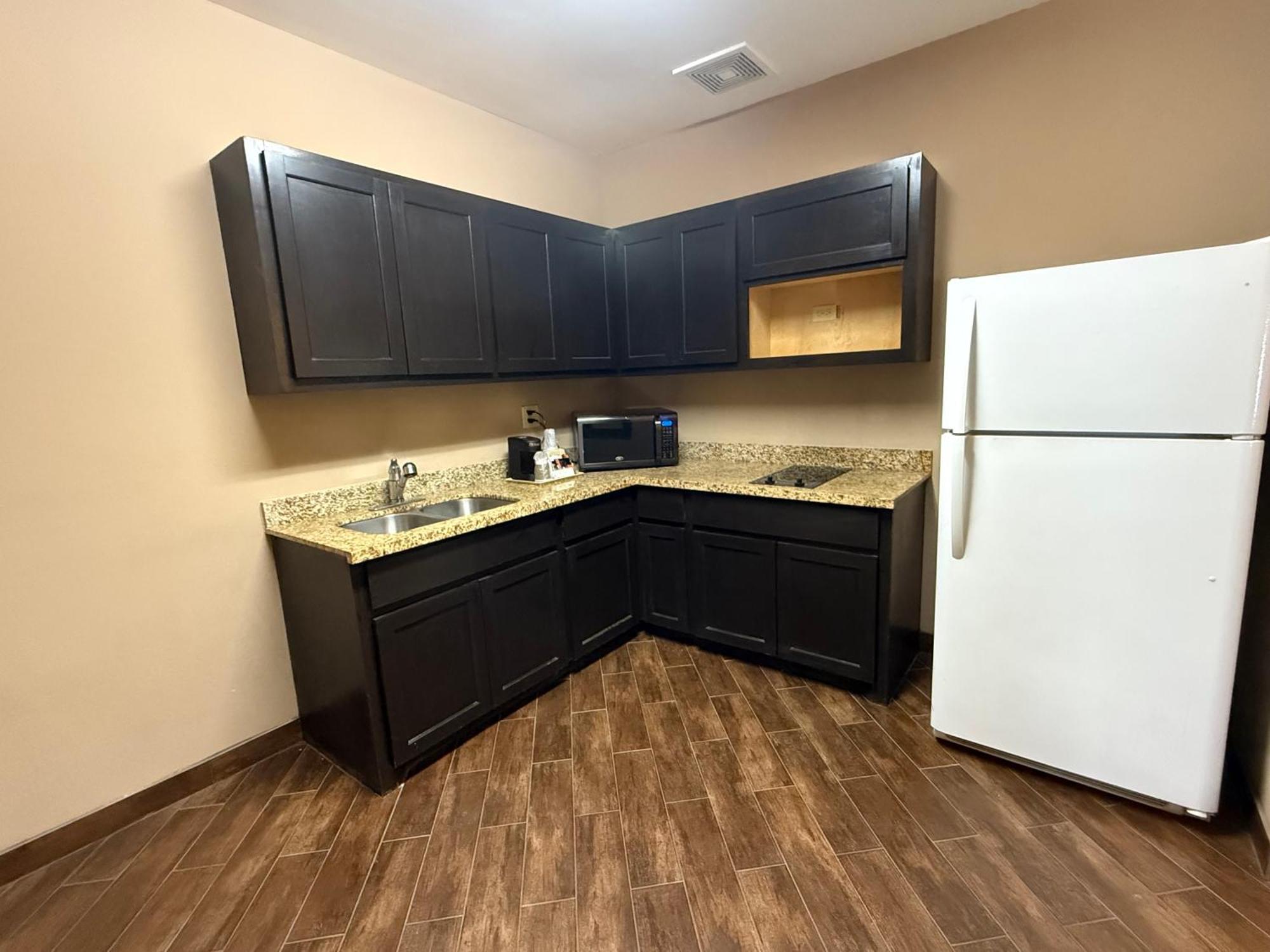 Executive Inn & Suites Floresville 외부 사진